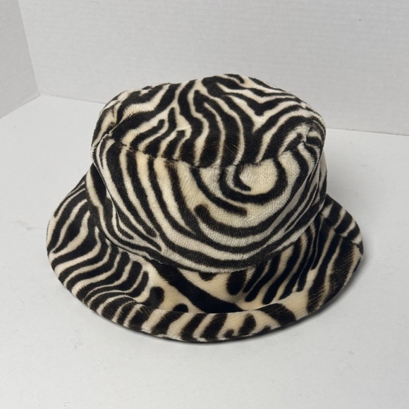 LA MAISON DE LA FAUSSE FOURRURE Paris Brown Cream Zebra Print Bucket Hat Cotton - Picture 2 of 11